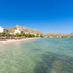 Beachfront Apartment Vora Mar